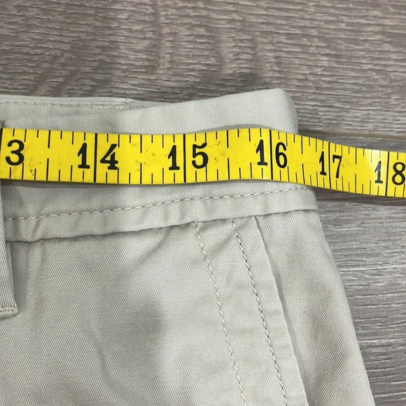 Talbots Girlfriend Chino Short Khaki 8P - Picture 8 of 14